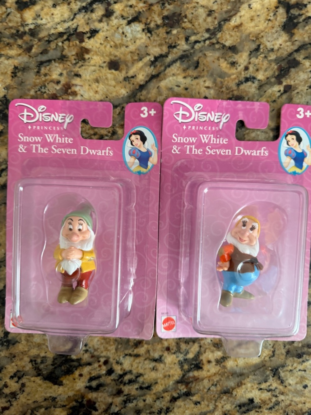 Disney Princess Snow White and Seven Dwarfs Figurines  Complete Set Mattel 2001 - Picture 11 of 12